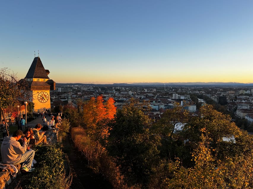 Graz: Funicular Ride & Schlossberg Picnic Experience - The Schlossberg picnic basket: Styria flavors, vegan friendly