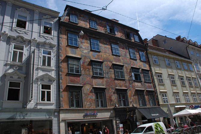 Graz Private Walking Tour With A Professional Guide - Kunsthaus, a modern pause that keeps the tour from feeling stuck in the past
