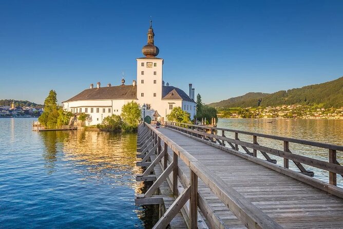 Guided excursion to Hallstatt in the Salzkammergut from Vienna - Your morning start: 7:30 pickup and the Mercedes Vito comfort