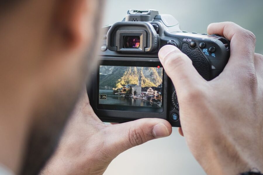 Hallstatt: 2-Hour Guided Walking Tour with Photographer - What to wear and bring for a smooth 2-hour walk