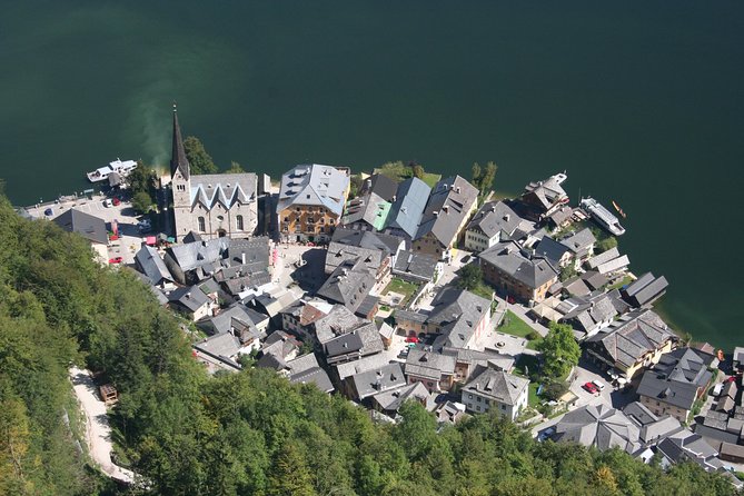 Hallstatt Guided Day Trip from Vienna With Boat Ride Option - Coach Comfort, Timing, and Guide Energy