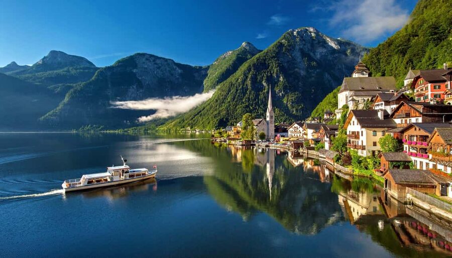 Hallstatt Highlights Day Trip from Salzburg with St. Gilgen - St. Gilgen on Lake Wolfgang: A Small Town Warm-Up Stop