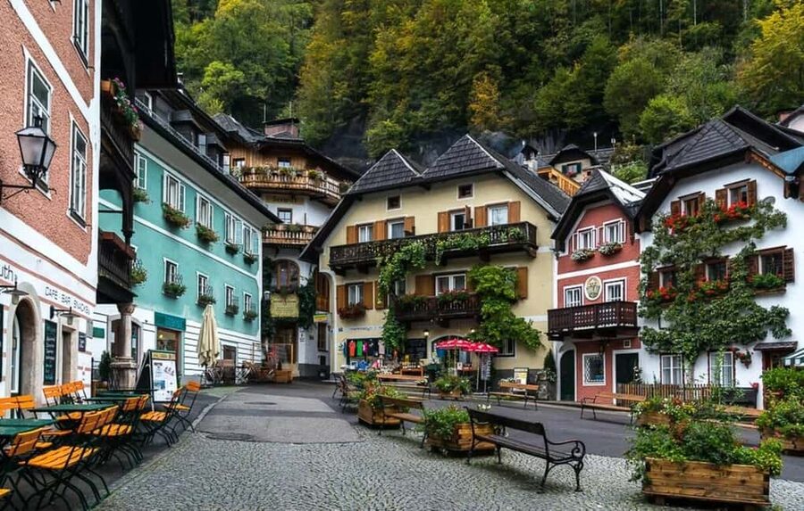 Hallstatt & Salzburg Day Trip from Vienna or Bratislava - The scenic drive through the Austrian Alps, with photo stops that actually help