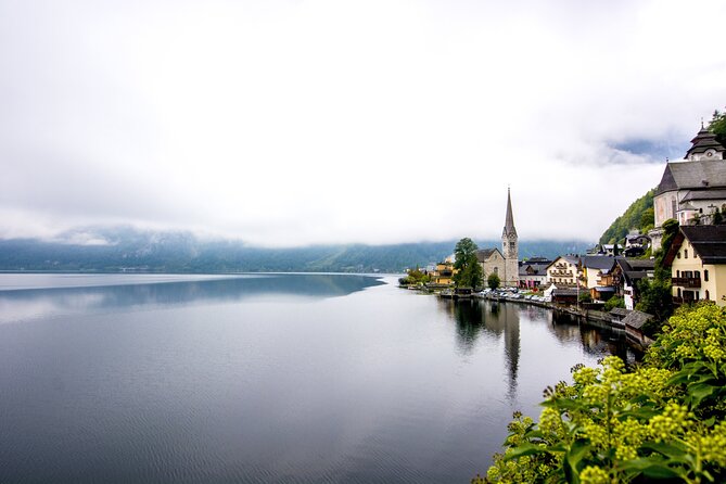 Hallstatt, St. Wolfgang & St. Gilgen Day Trip from Salzburg - Hallstatt Lutheran Church: a quick shore stop with photo payoff