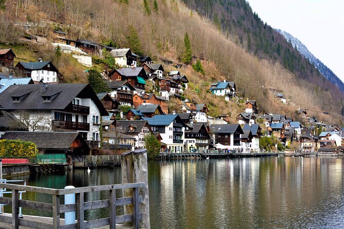 Hallstatt, St. Wolfgang & St. Gilgen Day Trip from Salzburg - Salzburg pickup to Fuschl Lake country roads: the day starts easy