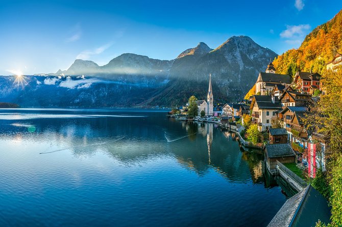 Hallstatt Tour with Visit of the 5fingers Viewing Platform or the Salt Mine - The Salzwelten salt mine and Hallstatt Skywalk option