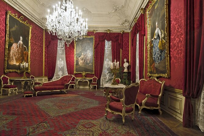 Hofburg Palace, Sisi Museum Vienna Skip-the-Line Guided Tour - Guides and what to look for during your visit