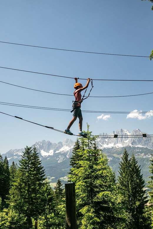 Hornpark - High Ropes Course - The safety intro and training parcours, plus the glove rule