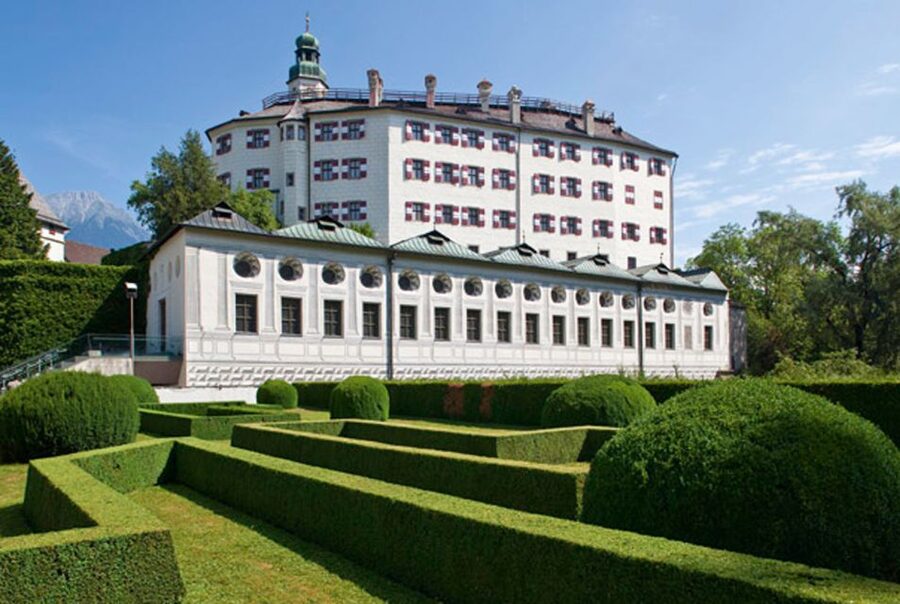 Innsbruck: City Card Including Public Transport - Old Town icons and museums: how to choose with one-time admissions