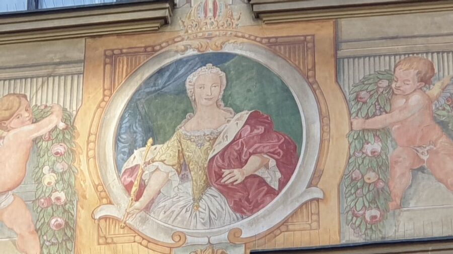 Innsbruck: City Highlights Private Guided Tour - St. James Cathedral, Cranach’s Mariahilf, and When You Can See Inside