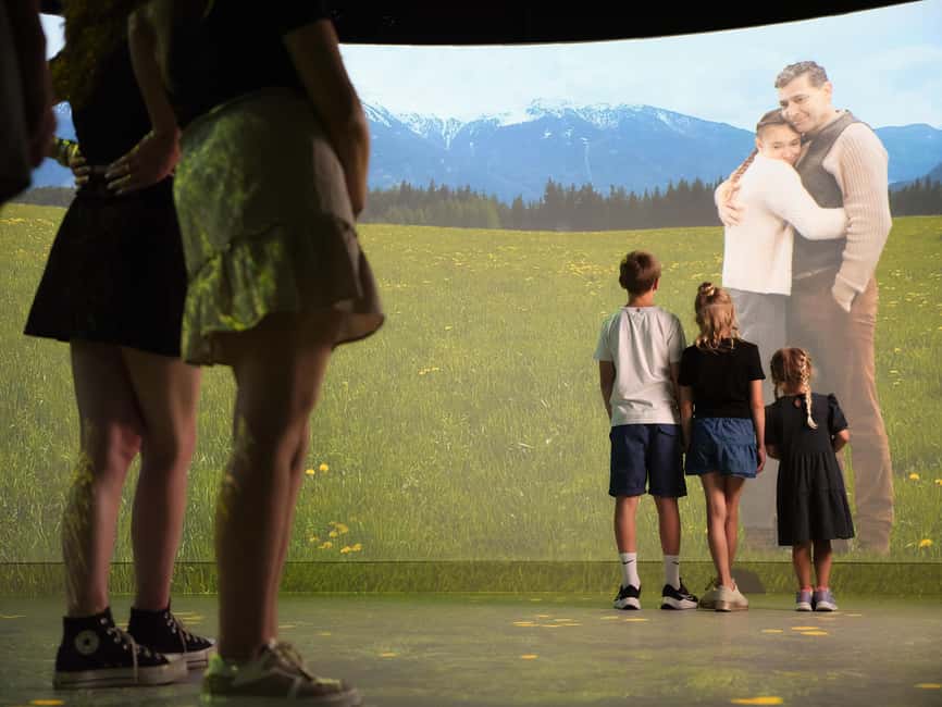 Innsbruck: EXPERIENCE TIROL - Immersive Show Ticket - The History Room: Emperor Maximilian’s Innsbruck and Other Time-Travel Moments