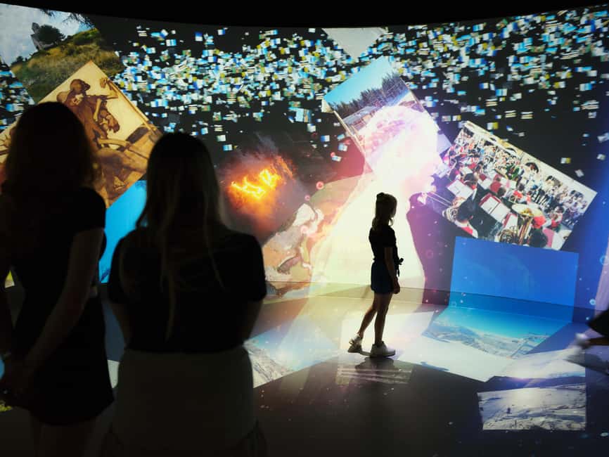 Innsbruck: EXPERIENCE TIROL - Immersive Show Ticket - The Sport Moment: The Bergisel Ski Jump Launch Scene