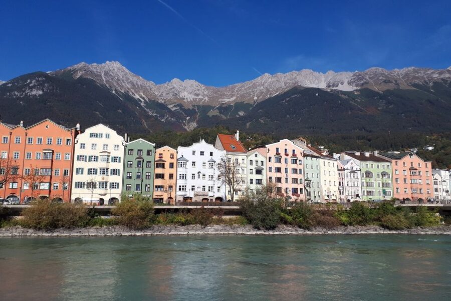 Innsbruck: Express Walk with a Local in 60 minutes - Meeting at Helbling Haus, and how the walk flows