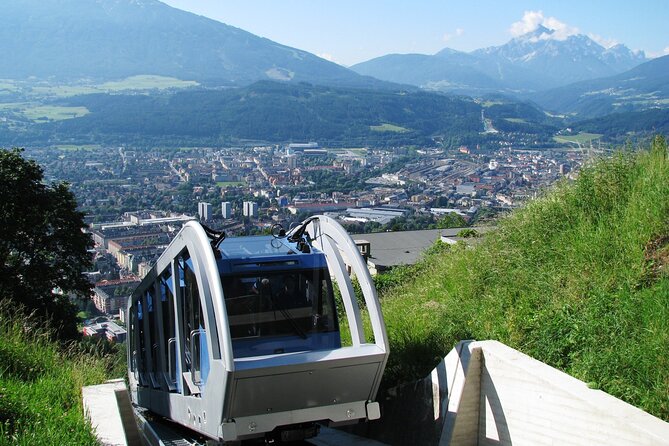 Innsbruck: Hungerburg Funicular Roundtrip Ticket - Timing That Works: Operating Hours and a Realistic Day Plan