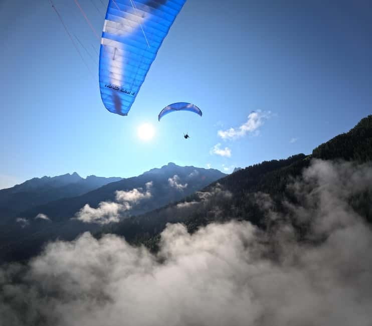 Innsbruck: Paragliding Adventure - Guides and tandem flying: why the small group matters