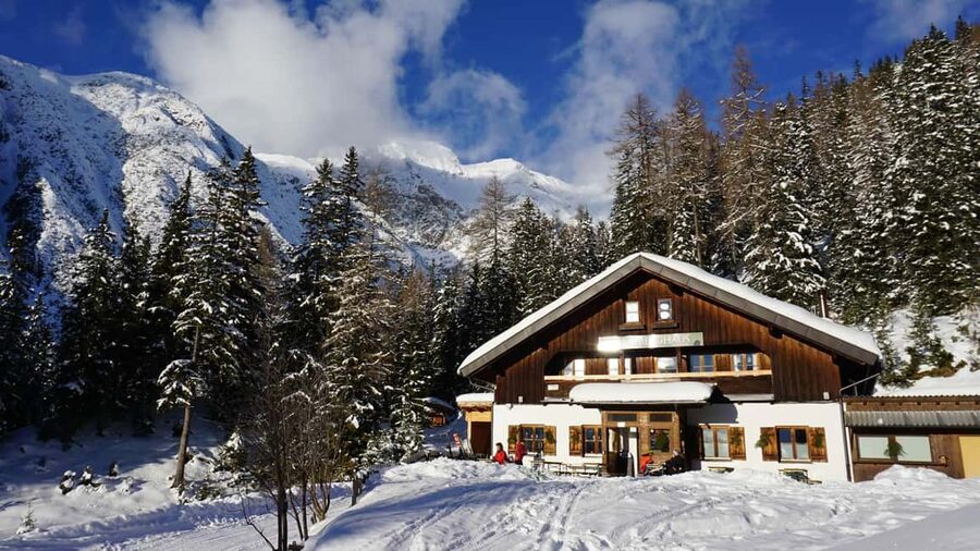 Innsbruck: Snowshoe Tours with Tyrolean Guide Transfer inkl. - Getting from Innsbruck onto the snowshoe trail (and how the 5 hours really work)