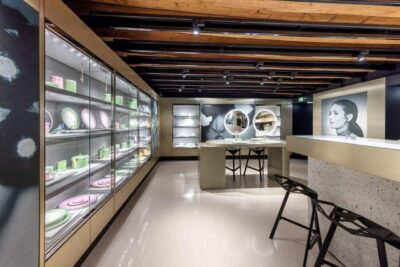 Swarovski Exclusive Guided Tour with Drink & Gift
