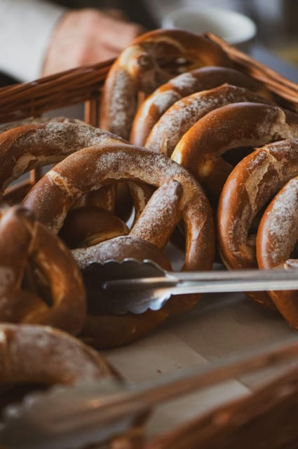 Innsbruck: Walking Traditional Food Tour - Turning tastings into lunch: your Tyrolean first course choices
