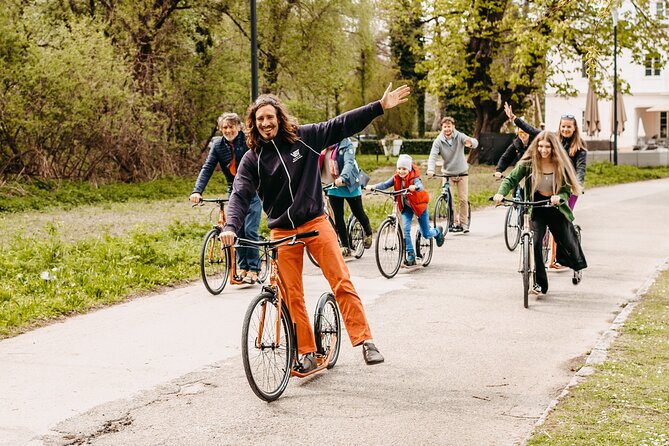 Kickbike Tour - discovering the city in a fun and active way - Stop 4: Salzburger Altstadt, Main Sights Plus the Human Stories