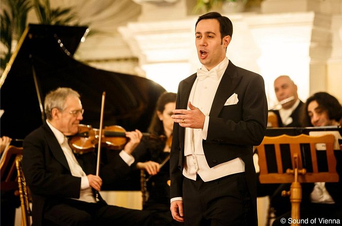 Kursalon Vienna: Strauss and Mozart Concert With Dinner - Getting there and dressing for a proper Vienna night