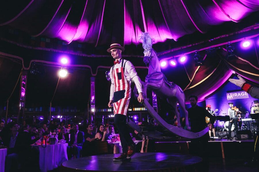 Mirage Vienna: Burlesque Spectacular – Dinner Show - What to wear: small rules that keep it smooth
