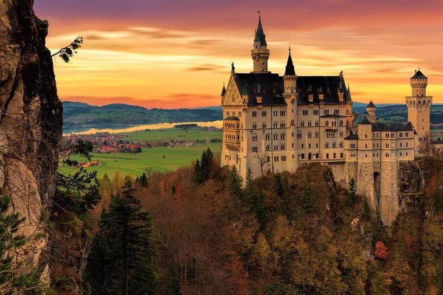 Munich: Neuschwanstein & Zugspitze, Eibsee + Austria, Privat - A Munich day that really does hit the Alps highlights