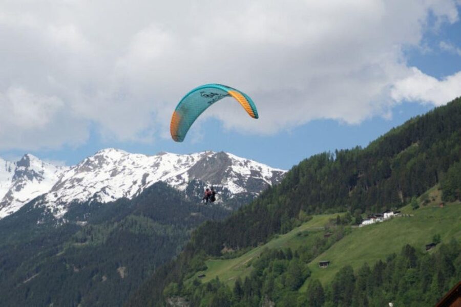 Neustift im Stubaital: Morning Paragliding Experience - Key highlights at a glance