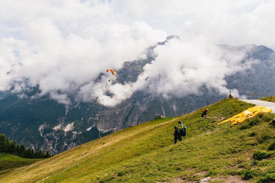 Neustift im Stubaital: Tandem Paragliding Flight - Who should book this and who should skip it