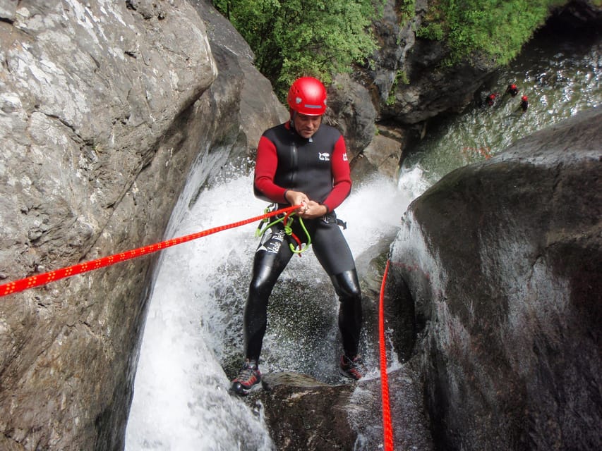 Oetztal: Canyoning "ClearWater" - The waterfall moment: cooling shower plus pure canyon comedy