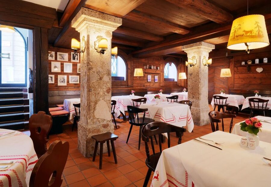 Original Sound of Music Tour with Schnitzel + Noodles - Key highlights at a glance