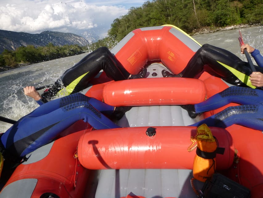 Ötztal: Action Whitewater Rafting at Imster Canyon - The raft team vibe: why the ride feels different when everyone listens