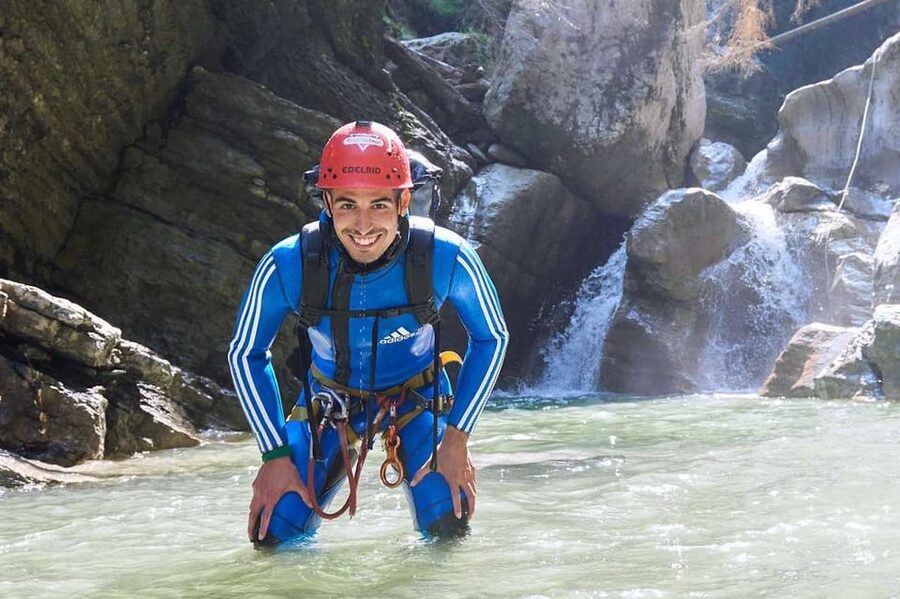 Ötztal: Beginners Canyoning Experience - Getting there: minibus rides and gear up time