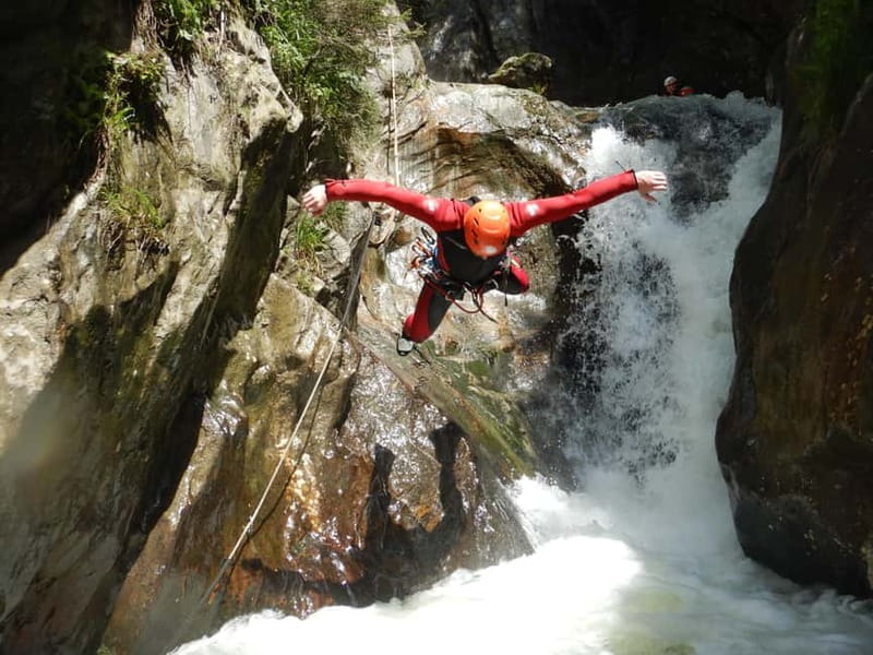 Ötztal: Canyoning "Wildwater XL" - Ötztal Wildwater XL in Sautens: the canyoning day you will remember