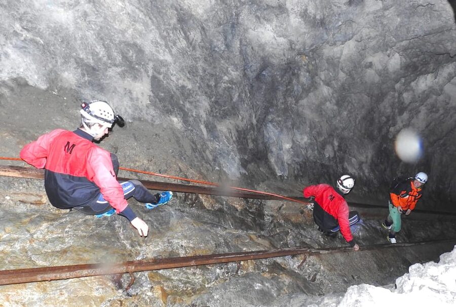 Ötztal: Guided Cave Tour for Beginners - Inside the Amberg Tunnel System: Tools, Machines, and Tunnel-Sense