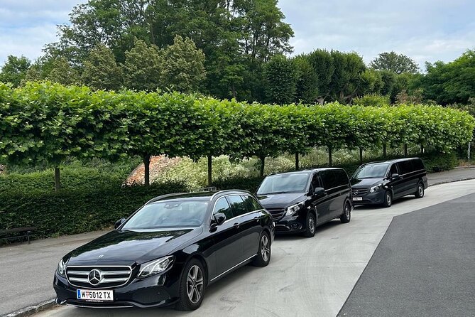 Prague private day tour from Vienna ( local guide ) - Getting picked up in Vienna, then getting to Prague without the headache
