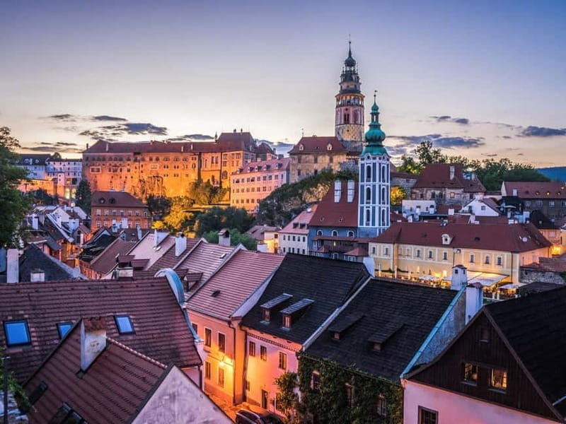 Prague: Transfer to Vienna via fabulous Cesky Krumlov - The castle stop: what you can see, even when access is limited