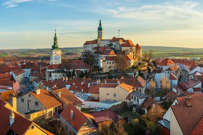 Prague-Vienna One-Way Sightseeing Day Tour - Sedlec Ossuary and the quiet shock of Kutná Hora