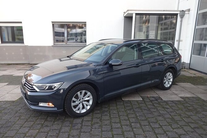 PrivaeTransfer from Vienna to Salzburg with sightseeing stop - Car Comfort, Clean Rides, and Luggage Help That Saves Time