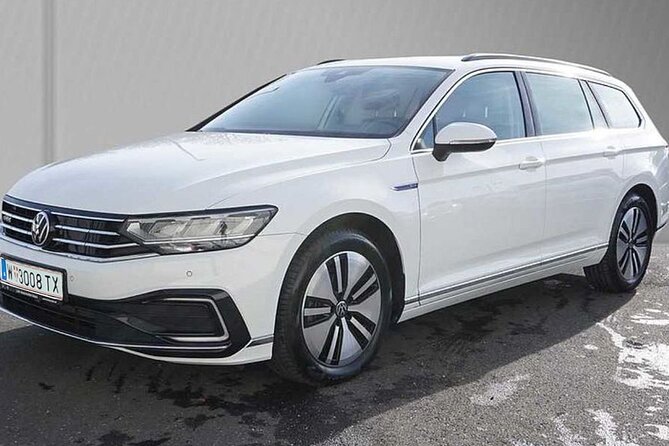 Private Airport and City Transfer in Panoramic Roof Station Wagon - The Panoramic Roof Wagon Experience, Plus WiFi for the First Stretch