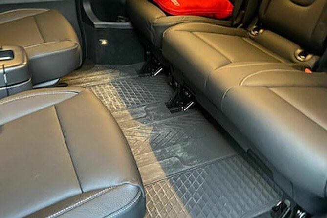 Private airport transfer in Vienna for up to 8 people in minibus - Getting Value from a Short Transfer: Use the Time Well