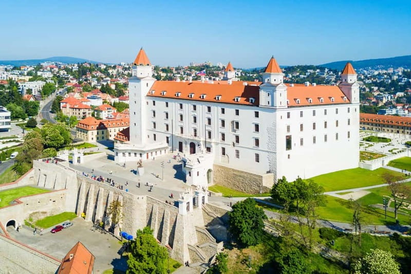 Private day trip: Budapest > Bratislava & Vienna, in English - A Private Day Trip That Packs Two Cities Into One Plan