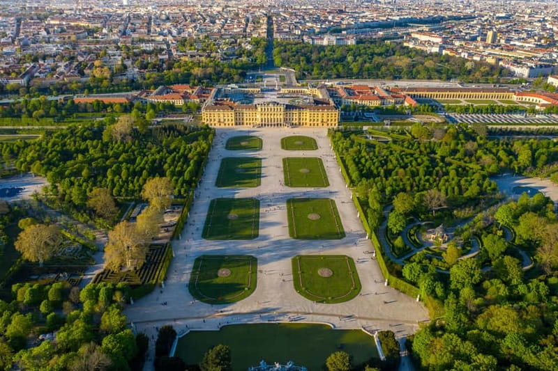 Private day trip: Budapest > Bratislava & Vienna, in English - Vienna in Two Blocks: Schönbrunn, Hofburg, and a Cathedral Stop