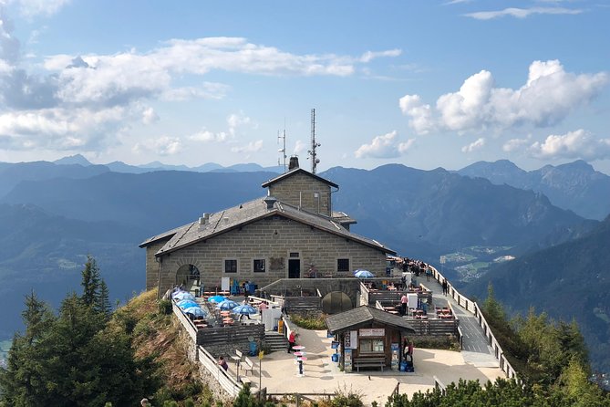 Private Eagle's Nest and Hallstatt tour from Salzburg - Rosewood Schloss Fuschl, Lake Fuschlsee, and a Fast Photo Moment