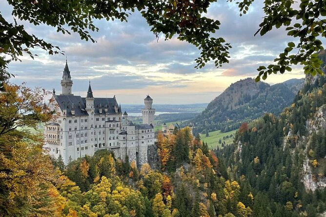 Private Full-Day Tour of Neuschwanstein Castle from Innsbruck - Marienbrücke (Queen Mary’s Bridge): the view, the queue, and the winter shutoff