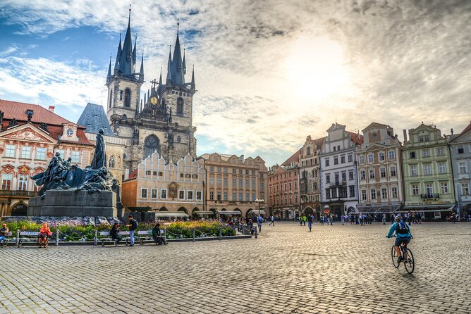 Private Full Day Tour to Prague from Vienna - Prague first stop: seeing the “musts” without feeling like cattle