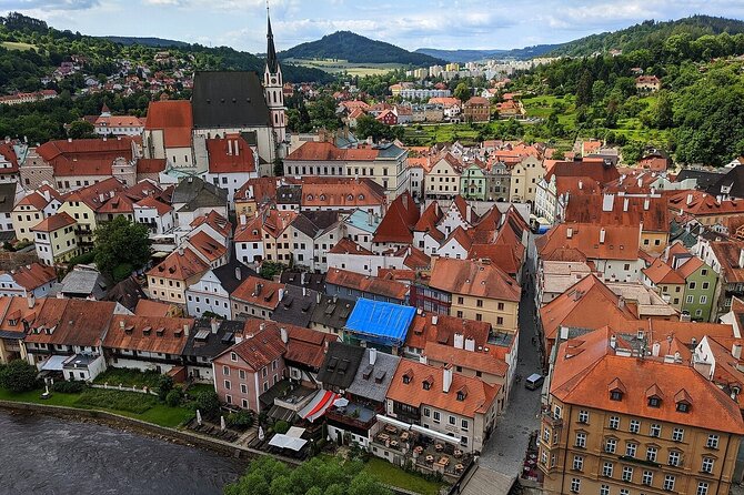 Private one way transfer from Cesky Krumlov to Vienna - Pickup in Cesky Krumlov and Drop-off Anywhere in Vienna