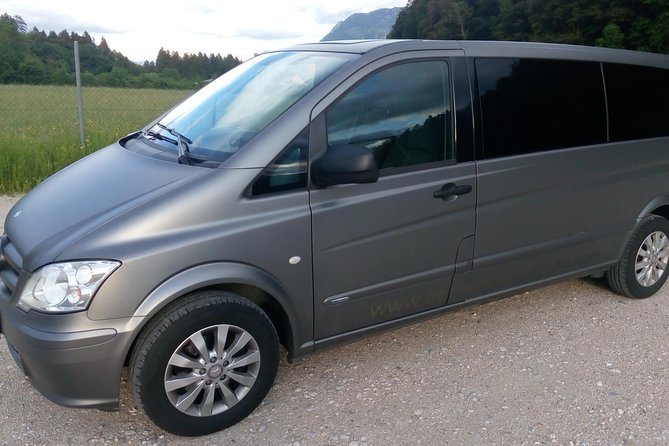 Private one way transfer from Cesky Krumlov to Vienna - The Vehicle Setup: 9 Seat Minivans, Air Conditioning, and Real Luggage Room