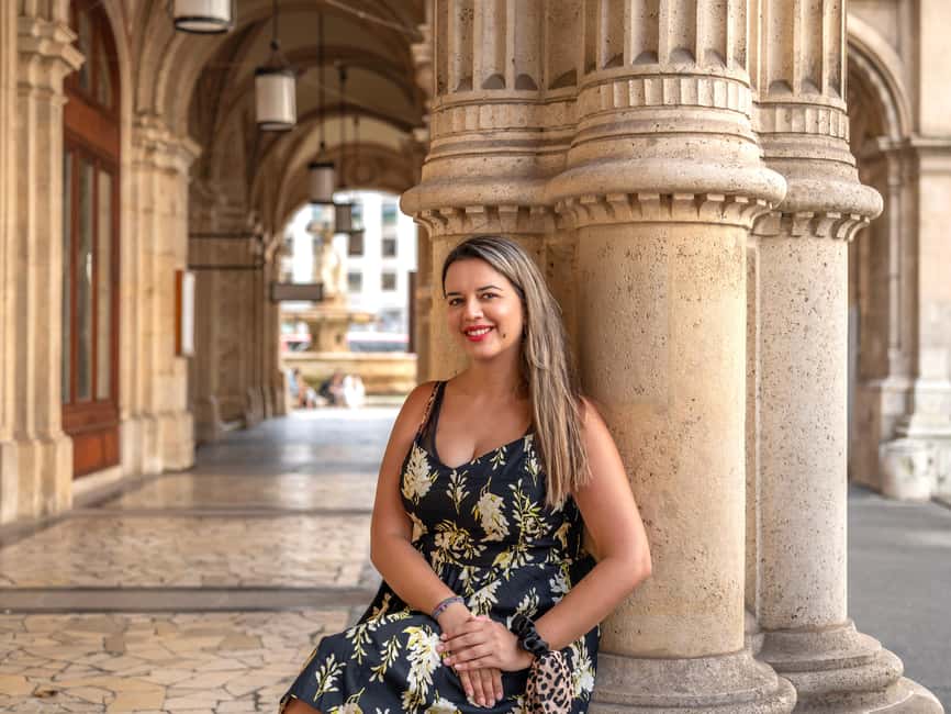 Private Photoshoot in Vienna City Center - Vienna State Opera to Albertina Modern, getting views without feeling rushed