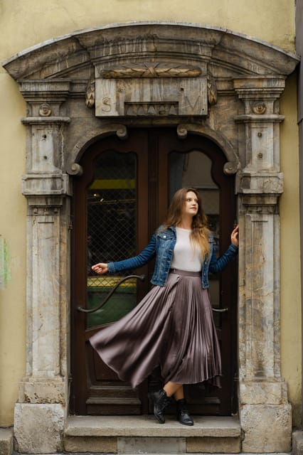 Private Photoshoot Walk Old Town of Graz - Should you book this Graz photoshoot walk?