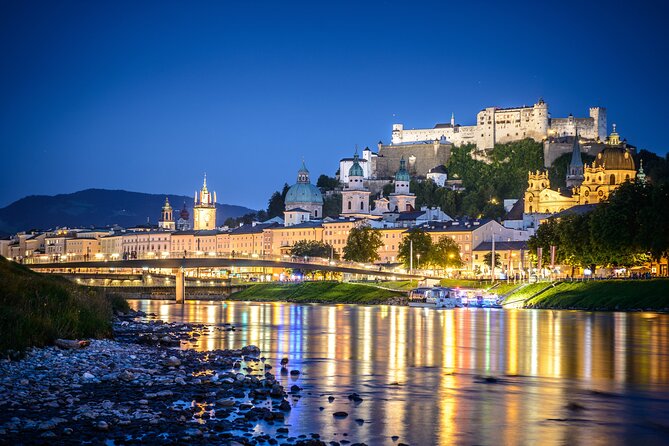 Private Salzburg Sunset & Night Tour - Schloss Leopoldskron: the Sound of Music backdrop in night light